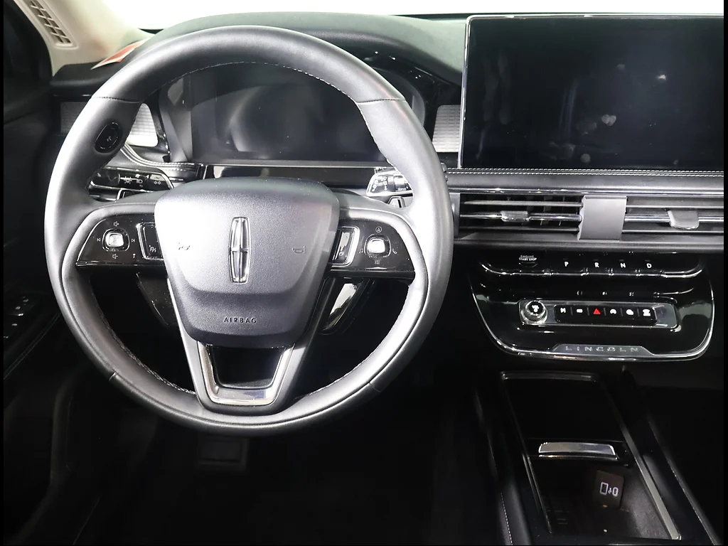 Used 2023 Silver Radiance Lincoln Standard image 8