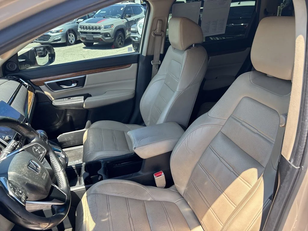 Used 2017 Sandstorm Metallic Honda Touring image 14