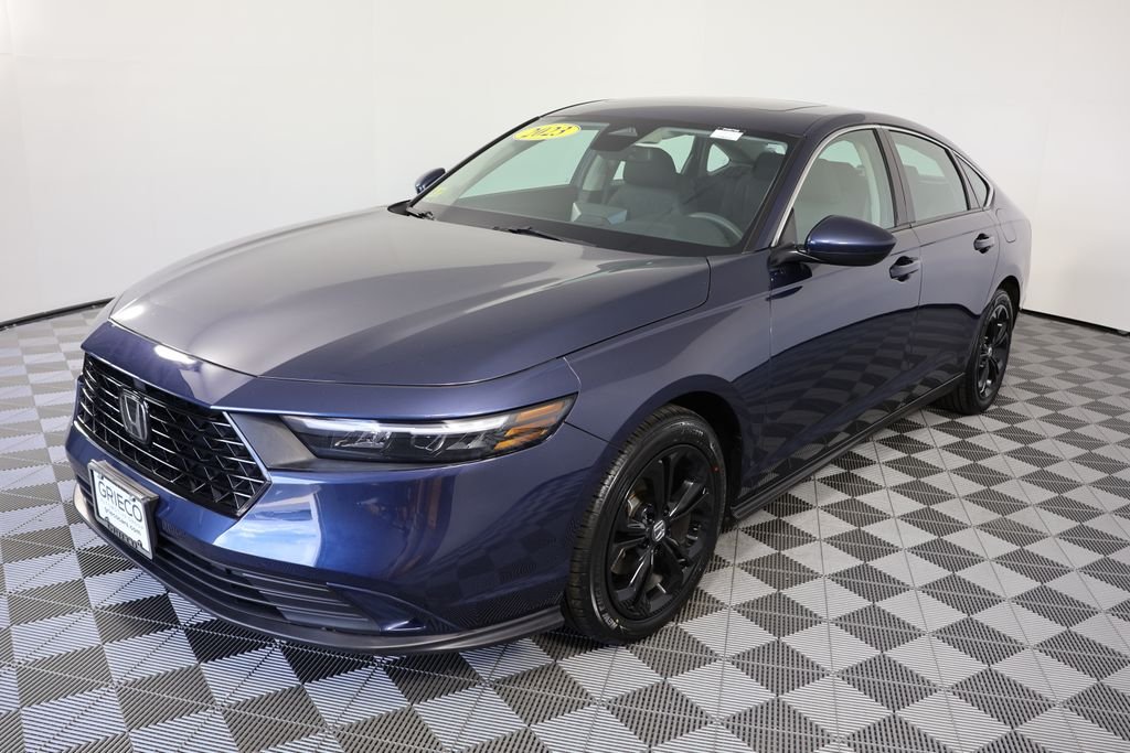 2023 Honda Accord EX - Photo 4
