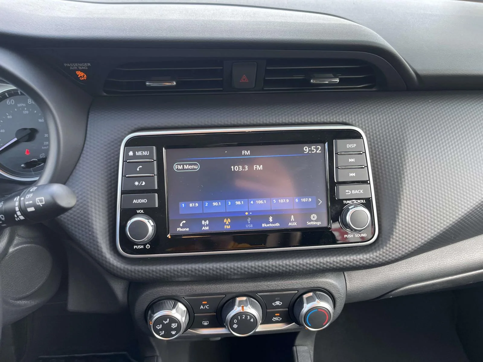 2025 Nissan KICKS PLAY Base - Photo 16