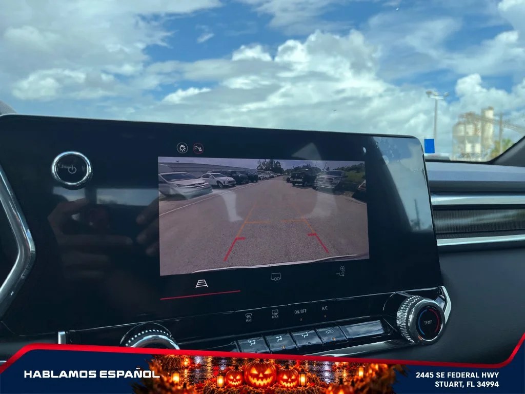 New 2026 Summit White GMC Elevation image 31