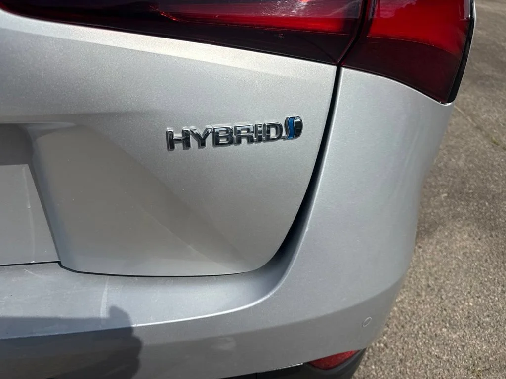 Used 2022 Silver Toyota L Eco image 26