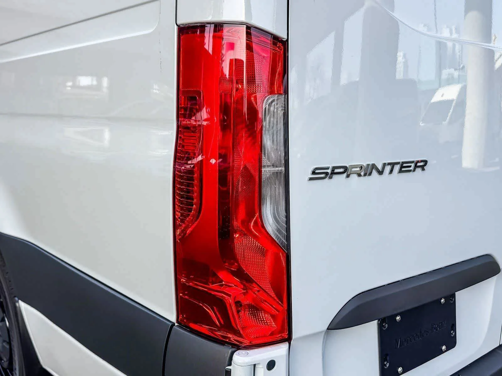 New 2026 Arctic White Mercedes-Benz Cargo 170WB High Roof RWD 2.0L I4 Diesel Turbo SO image 9