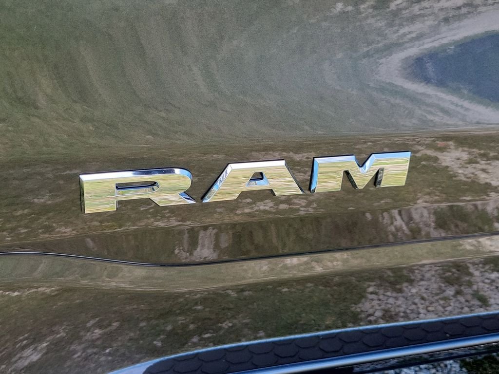 New 2026 Granite Crystal Metallic Clear-Coat Exterior Paint RAM Big Horn/Lone Star image 7