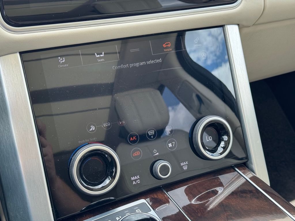 Used 2020 Black Land Rover HSE image 26