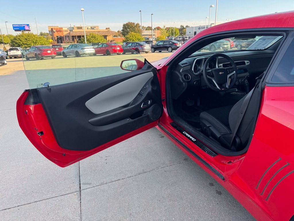 Used 2015 Red Hot Chevrolet 2LS image 9