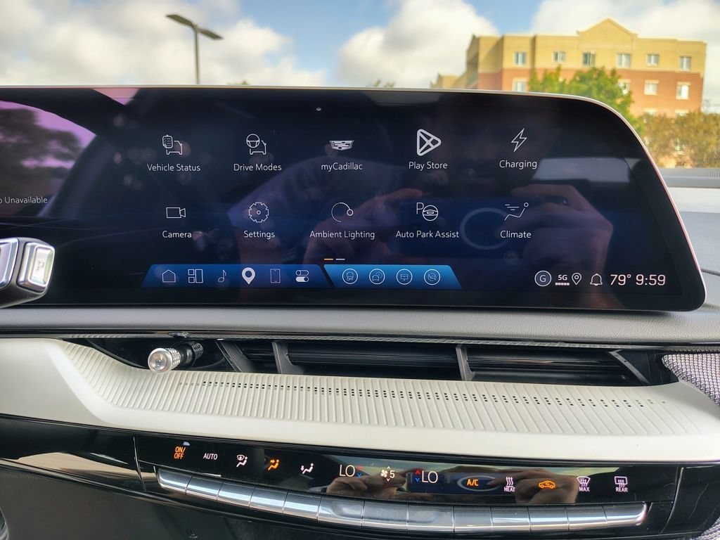 2027 Cadillac OPTIQ Premium Sport - Photo 33