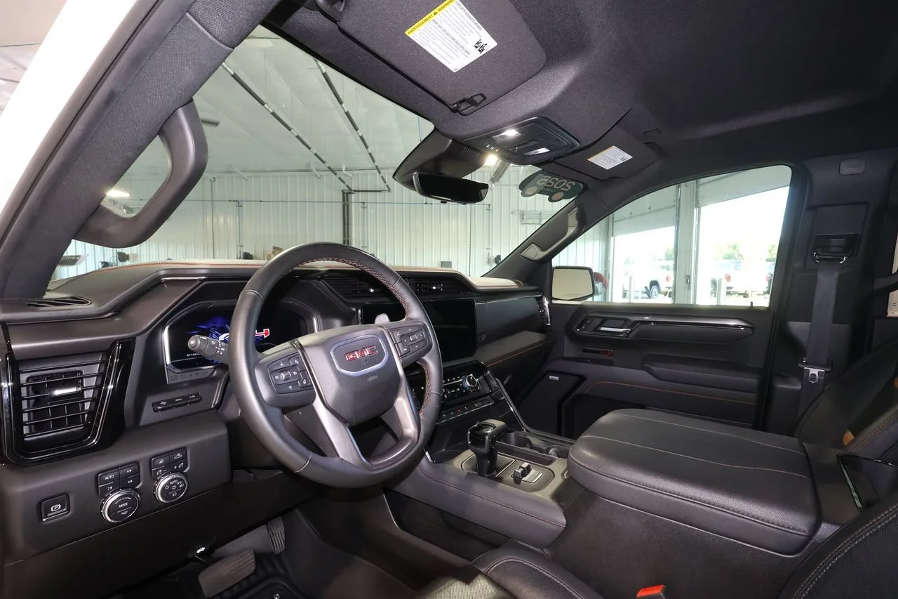 2025 GMC Sierra 1500 AT4 - Photo 9
