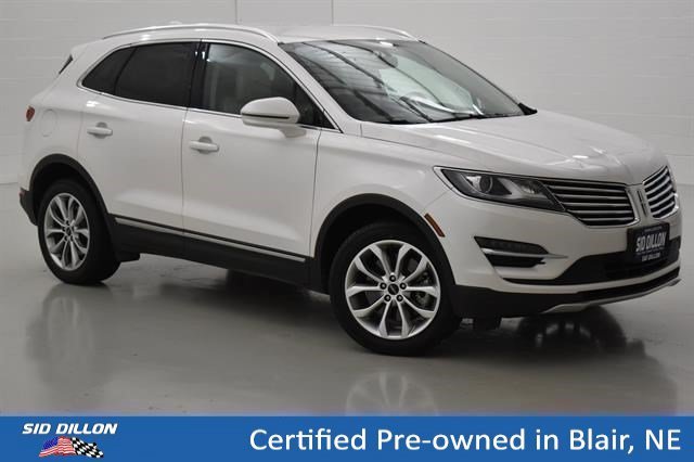 Certified Used 2017 White Platinum Metallic Tri-Coat Lincoln Select image 11