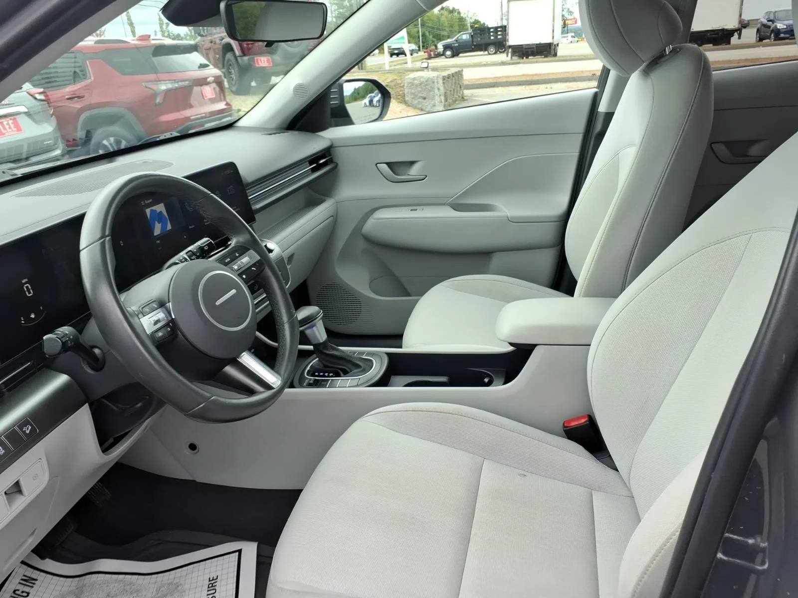 Used 2025 Gray Pearl Hyundai SEL image 13