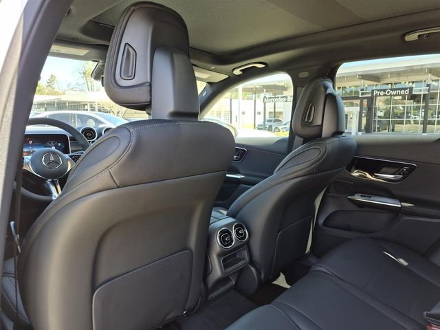New 2026 Polar White Mercedes-Benz GLC 300 image 18