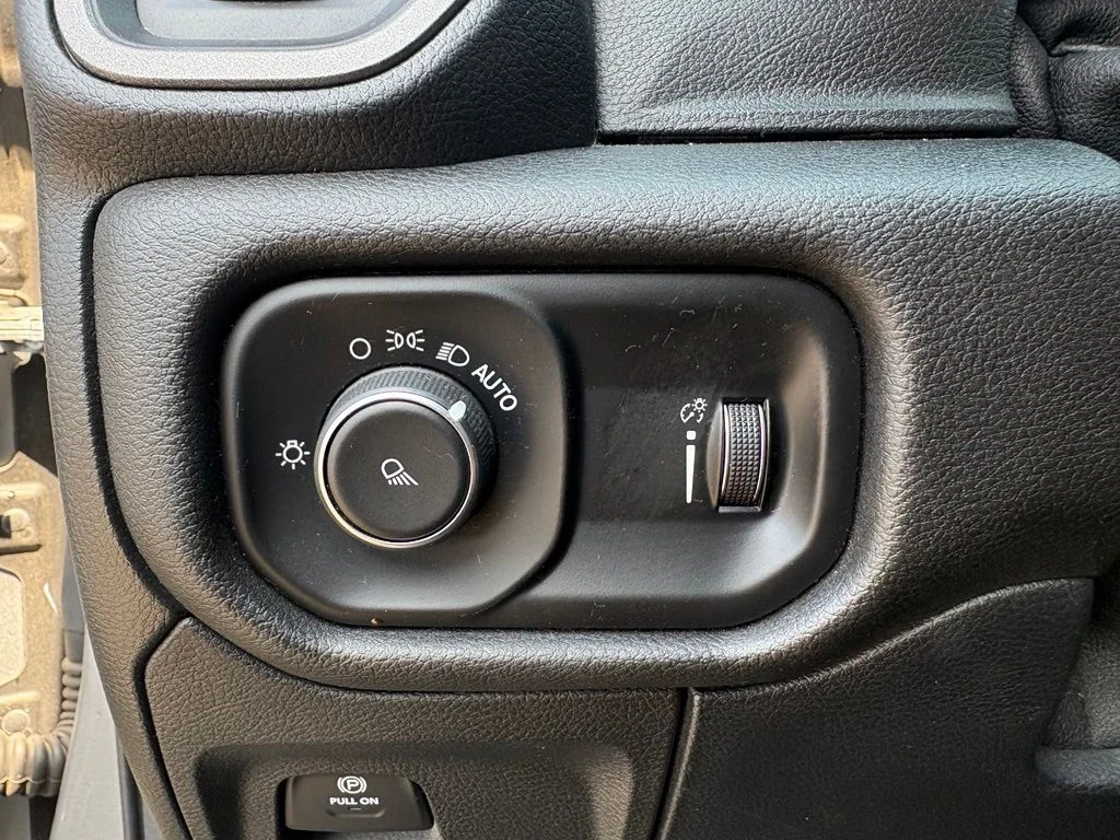 Used 2020 Silver Ram Tradesman image 13