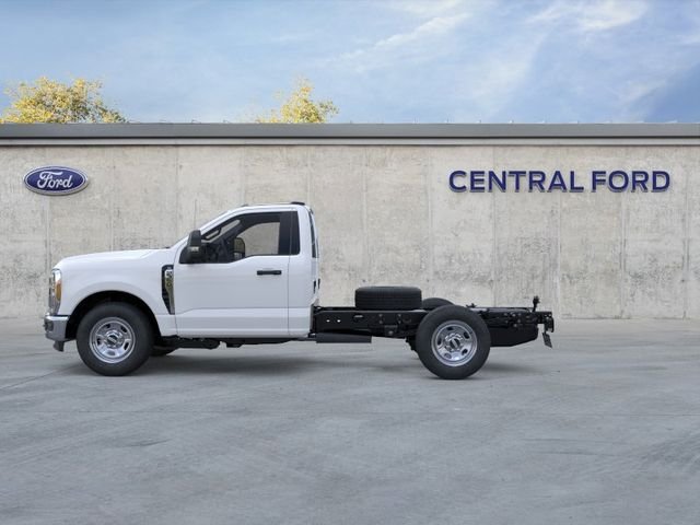 New 2026 Oxford White Ford F-350® XL image 3