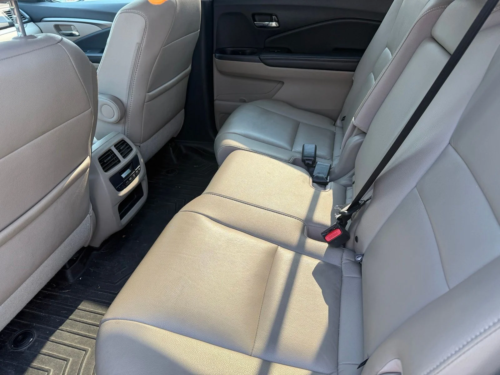 Used 2016 White Diamond Pearl Honda EX-L image 6