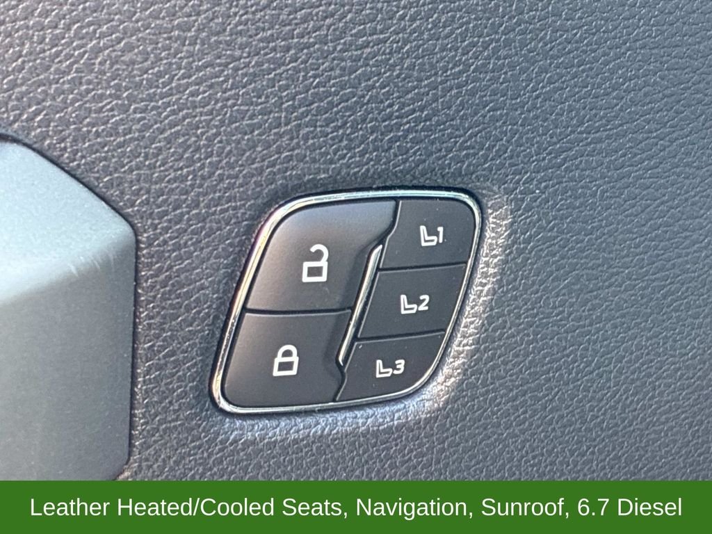 Used 2022 White Ford Lariat image 21