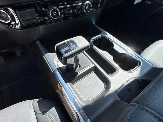 New 2026 White Chevrolet RST image 27