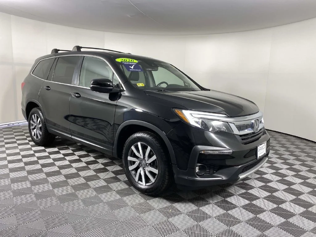 Used 2020 Crystal Black Pearl Honda EX-L image 1