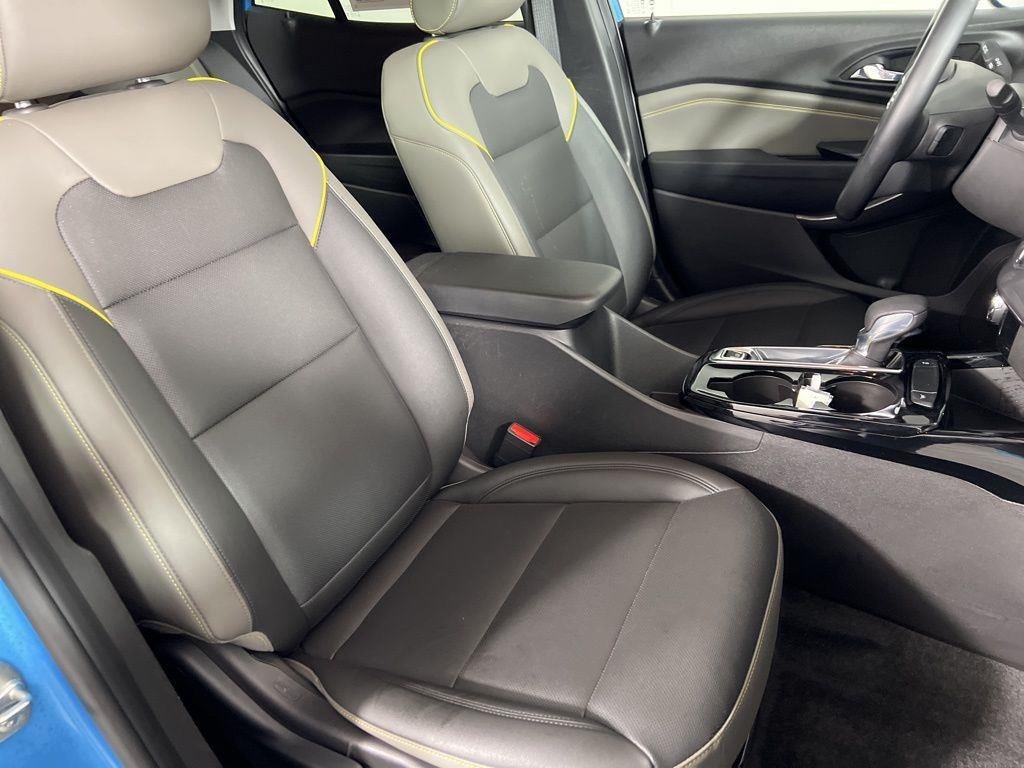 Used 2025 Marina Blue Chevrolet ACTIV image 12
