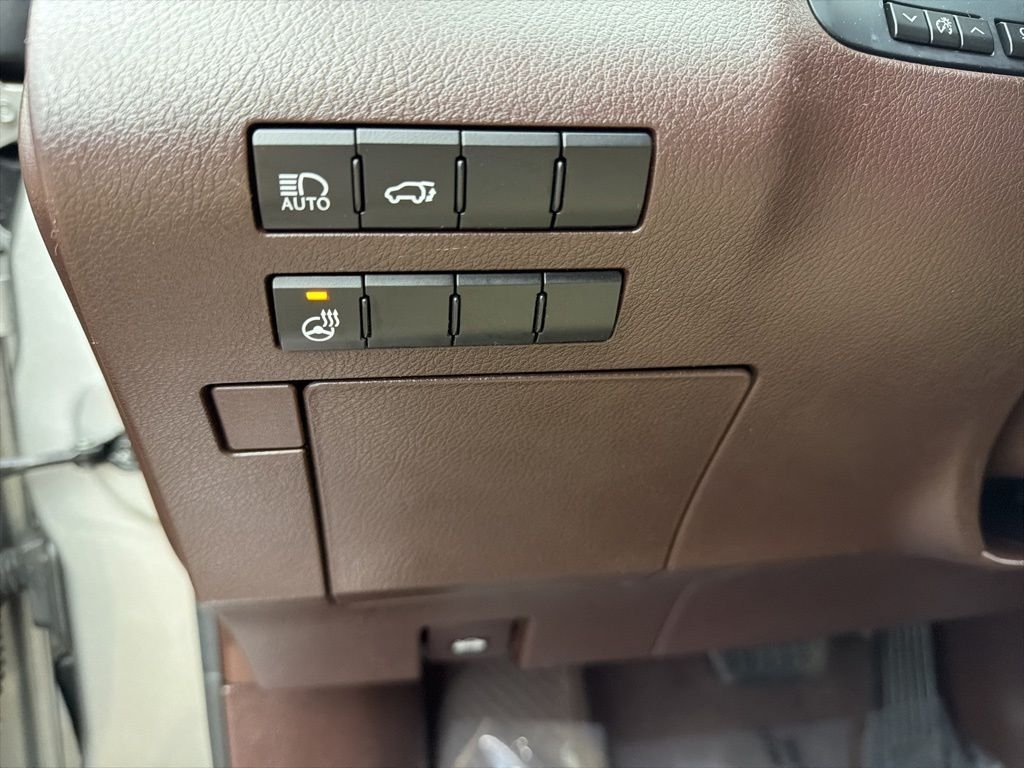 Used 2018 Silver Lexus 350L image 20
