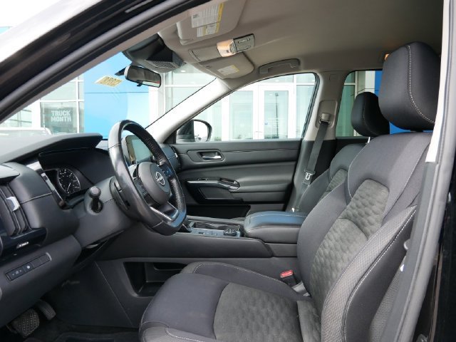 Used 2022 Black Nissan SV image 7