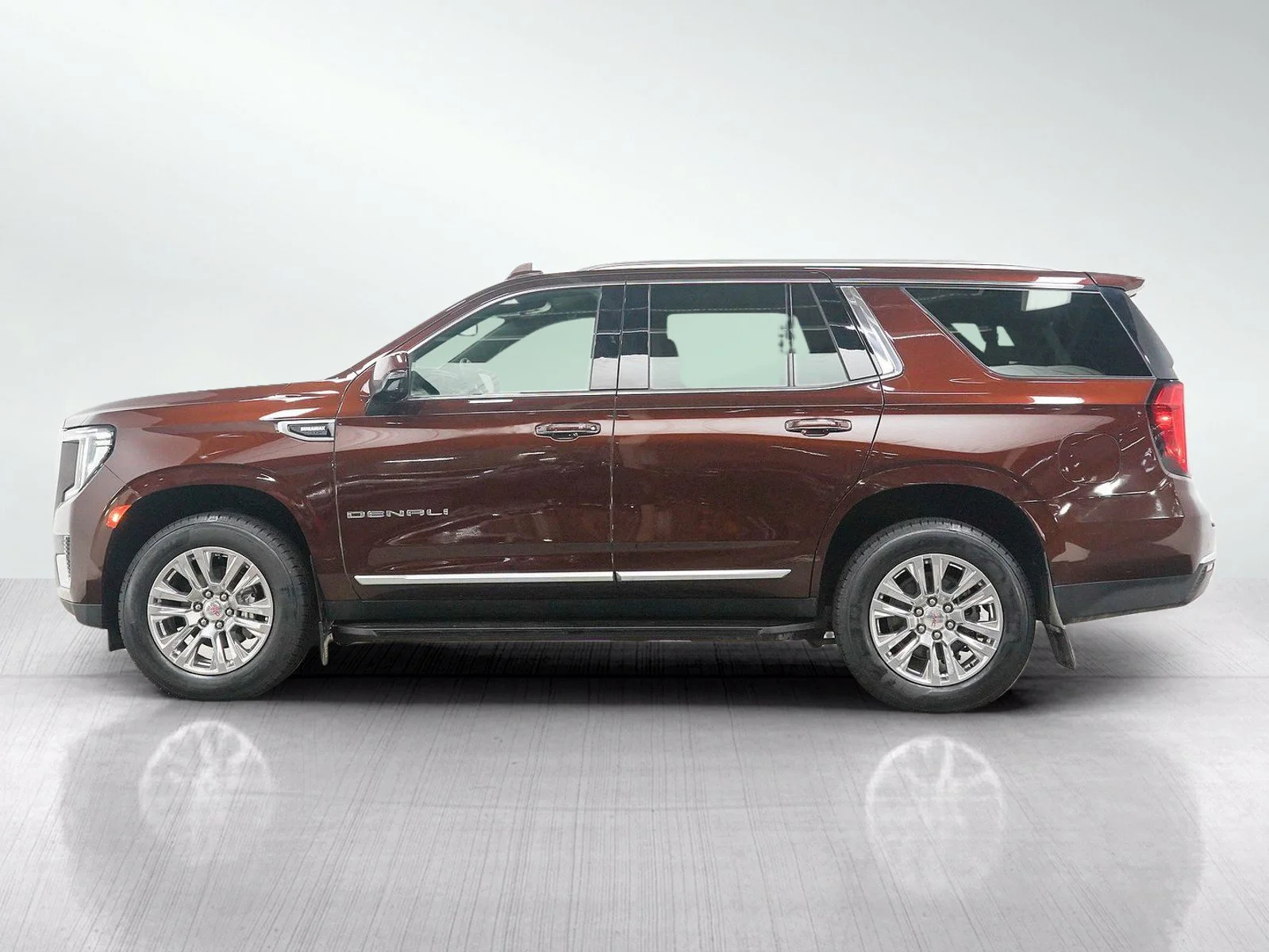 Used 2023 GMC Yukon Denali with VIN 1GKS2DKT0PR211419 for sale in Bloomington, Minnesota