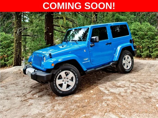 Used 2014 Black Jeep Sahara image 19