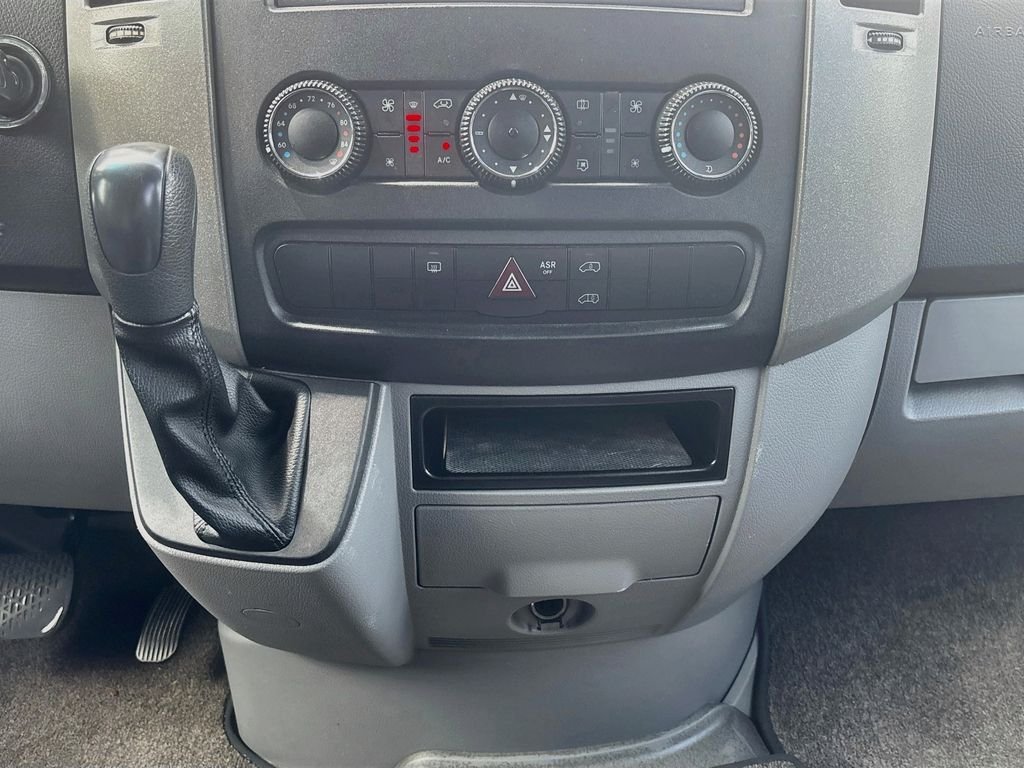 Used 2012  Mercedes-Benz Passenger 170 WB image 19