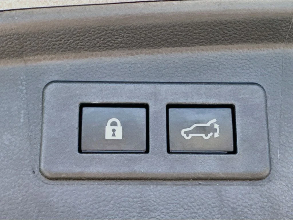 Used 2022 Gray Subaru Limited image 33