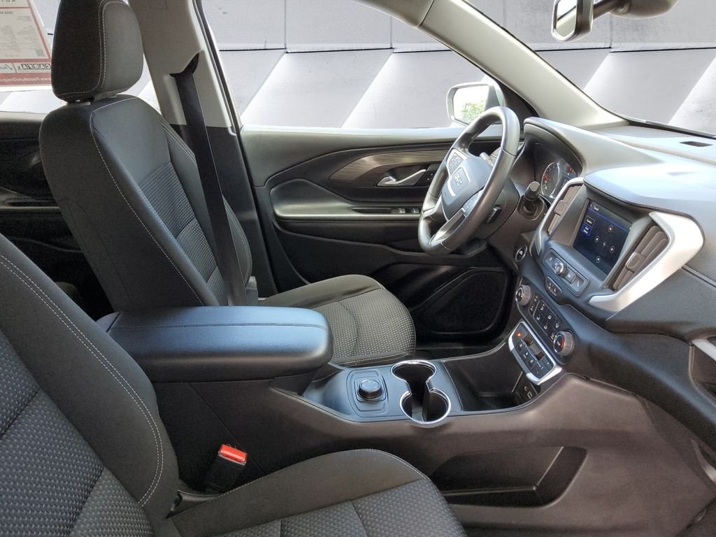 Used 2024 Silver GMC SLE image 13