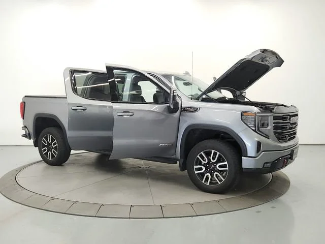 Used 2024 Sterling Metallic GMC AT4 image 9