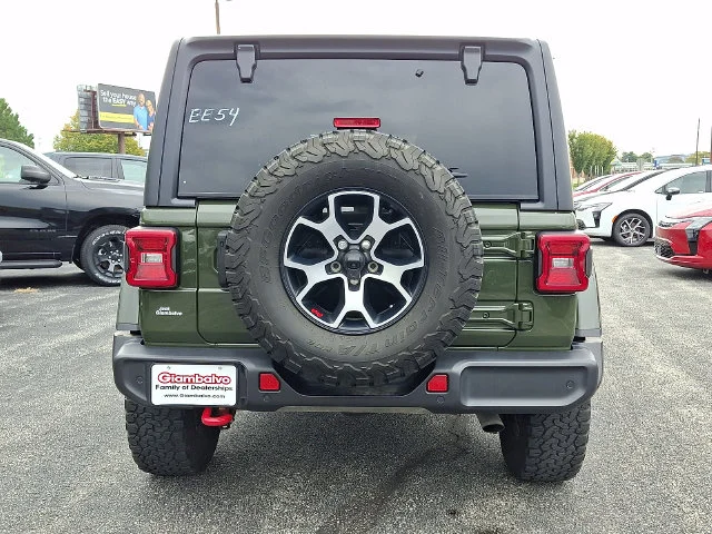 Used 2021 Green Jeep Unlimited Rubicon image 6