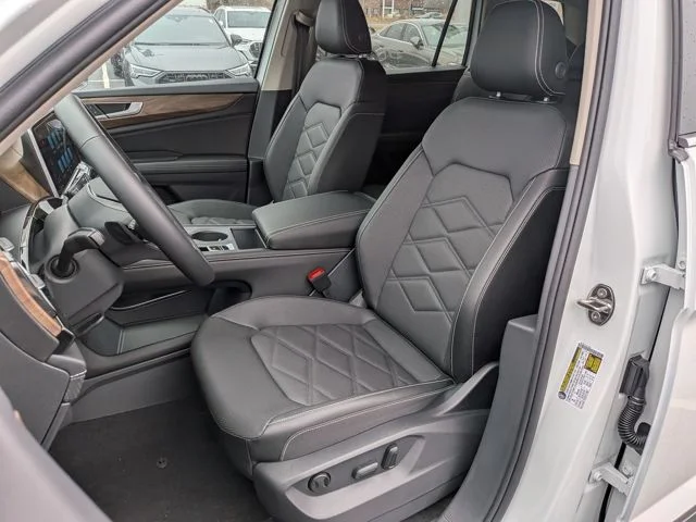 New 2026 White Volkswagen 2.0T SE image 8