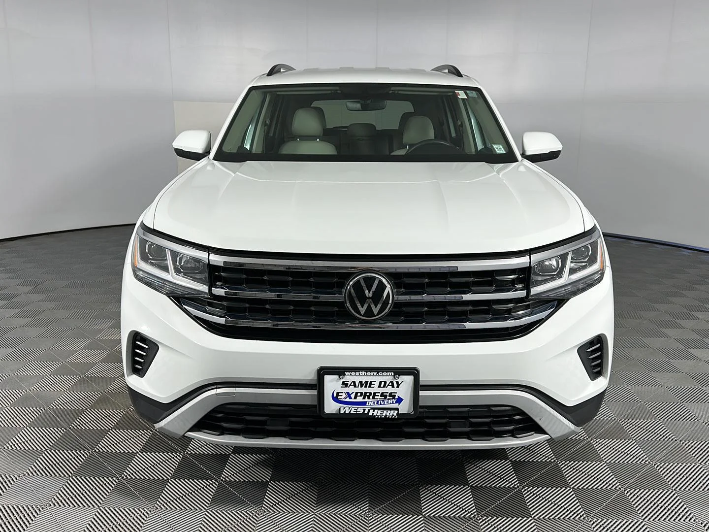 Used 2022 Pure White Volkswagen 2.0T SE image 13