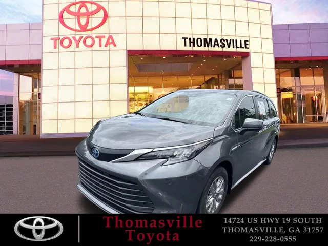 2025 Toyota Sienna XLE