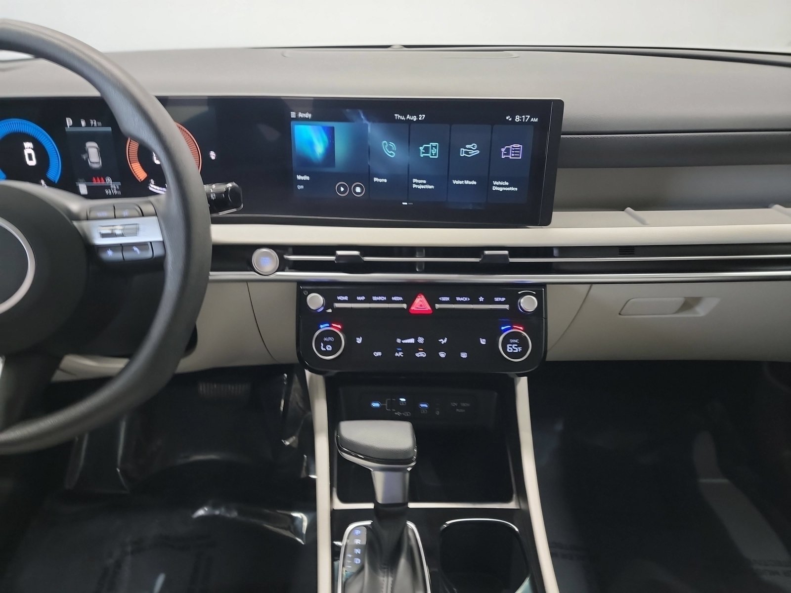 Used 2025 Shimmering Silver Hyundai SEL image 19