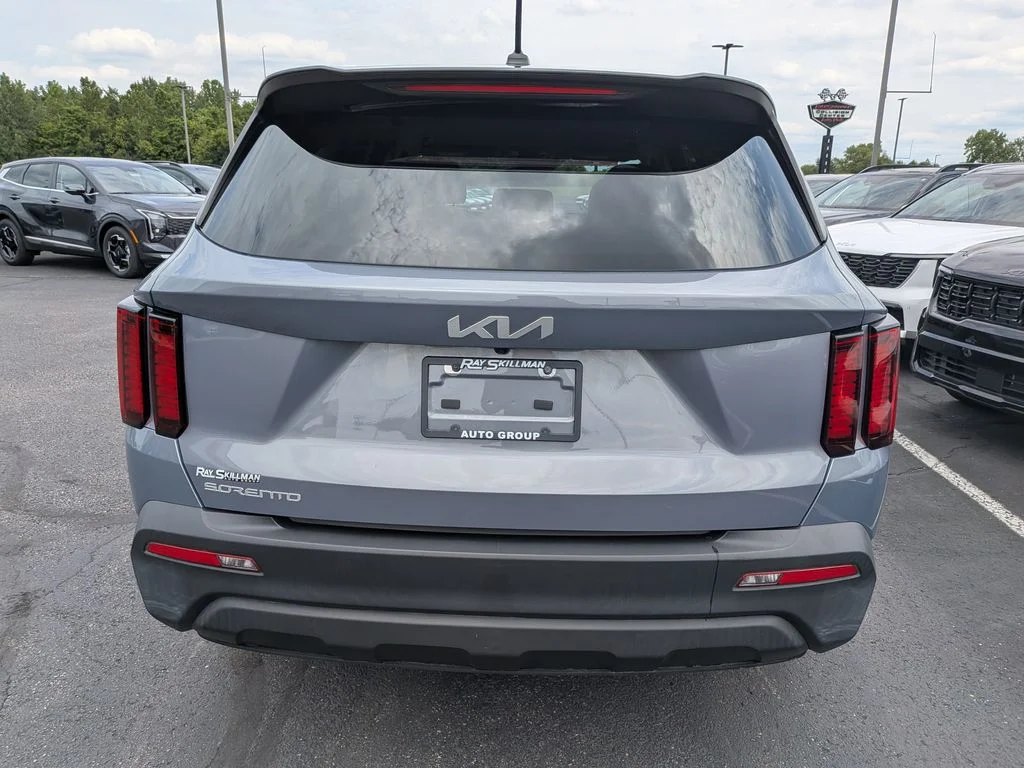 Certified Used 2023 Grey Kia LX image 7