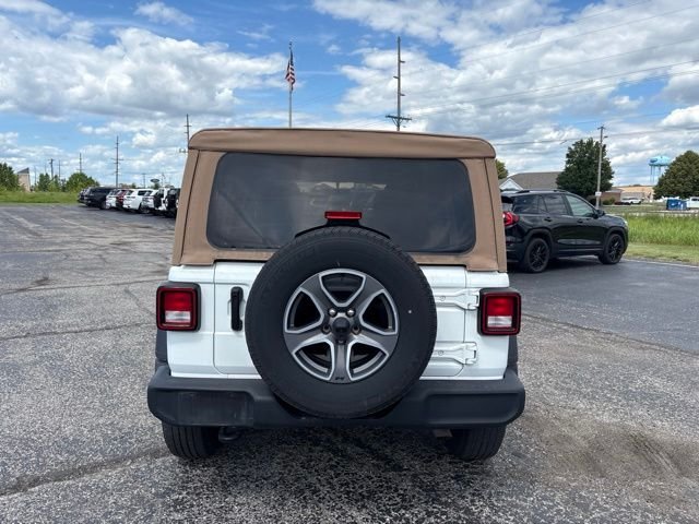 Used 2022 White Jeep Unlimited Sport S image 9