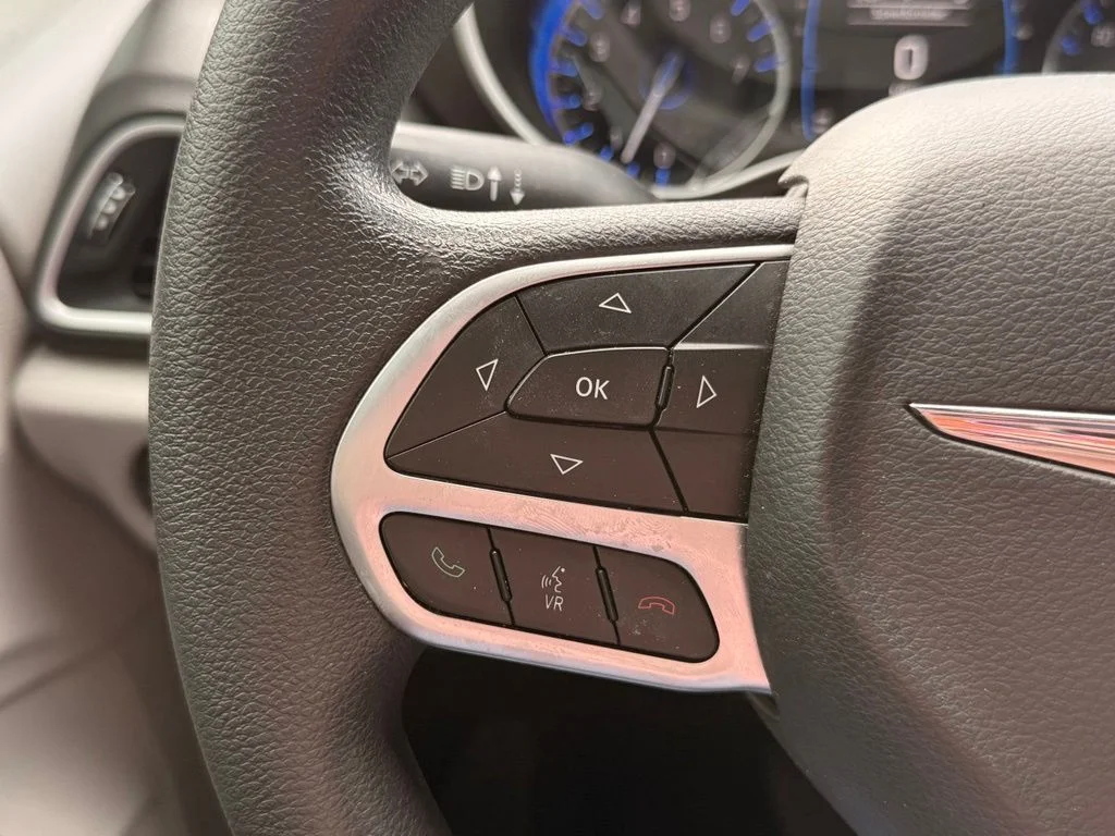 Used 2017 Molten Silver Chrysler Touring image 15