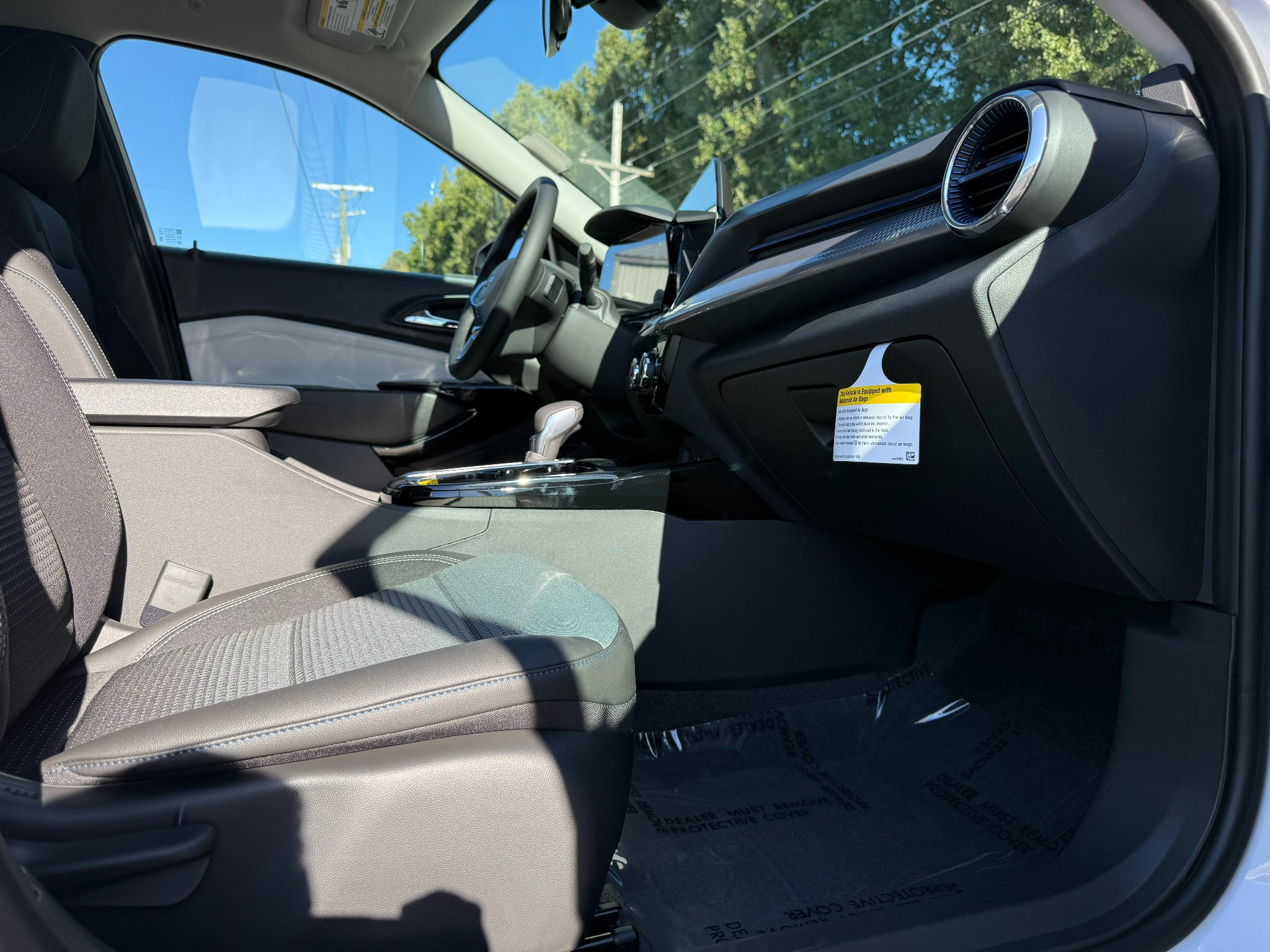 New 2026 Summit White Chevrolet LT image 27