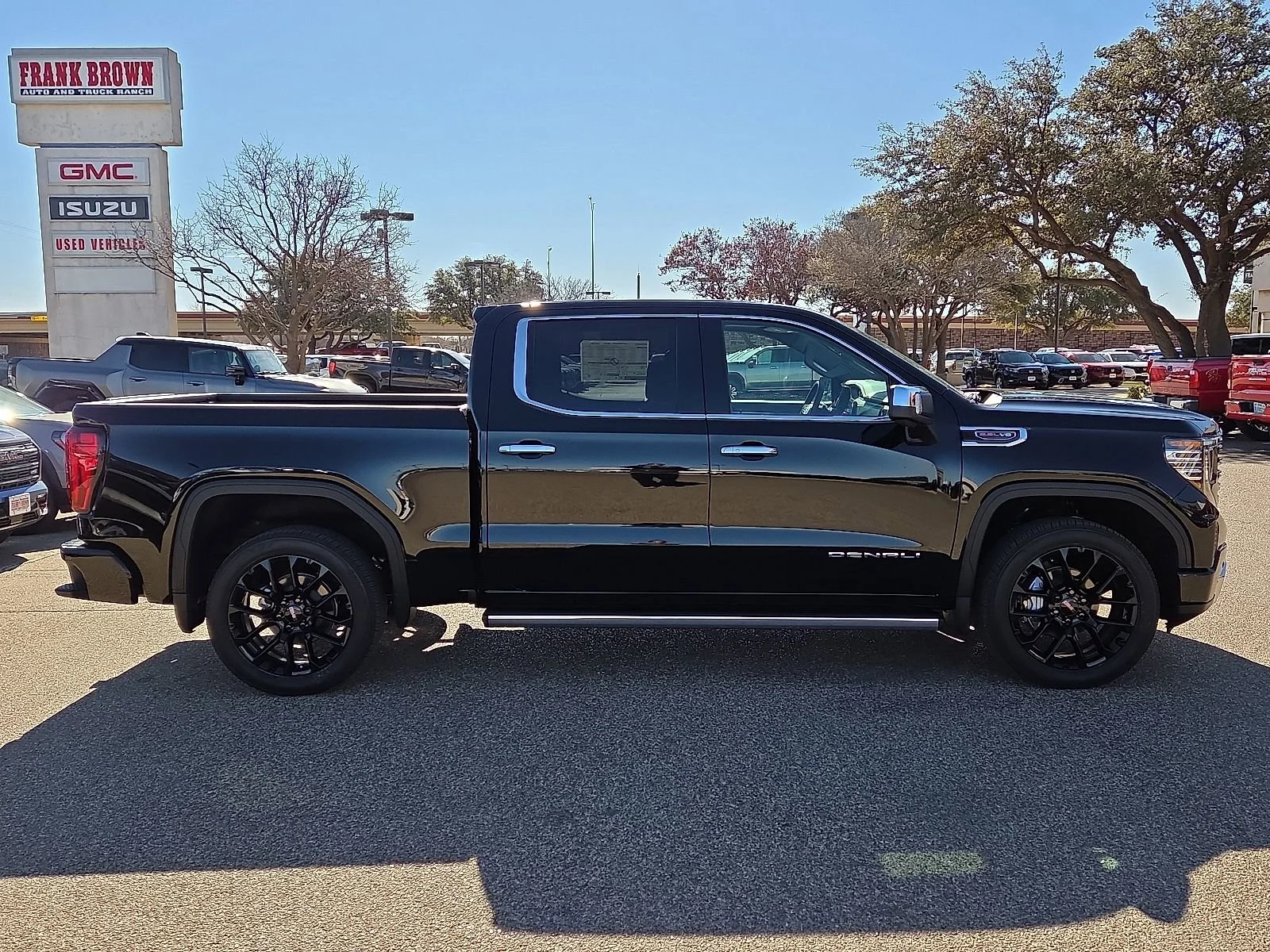 2026 GMC Sierra 1500 Denali - Photo 3