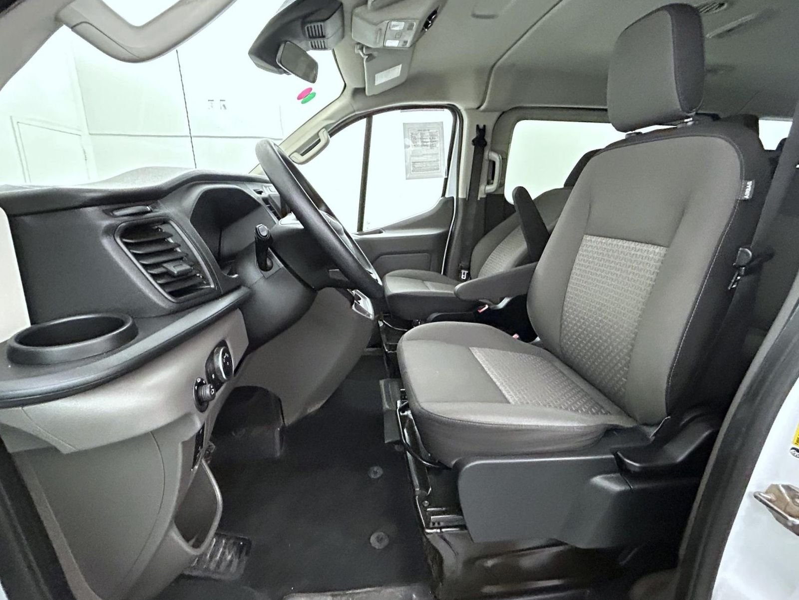 Used 2022 White Ford XLT image 10