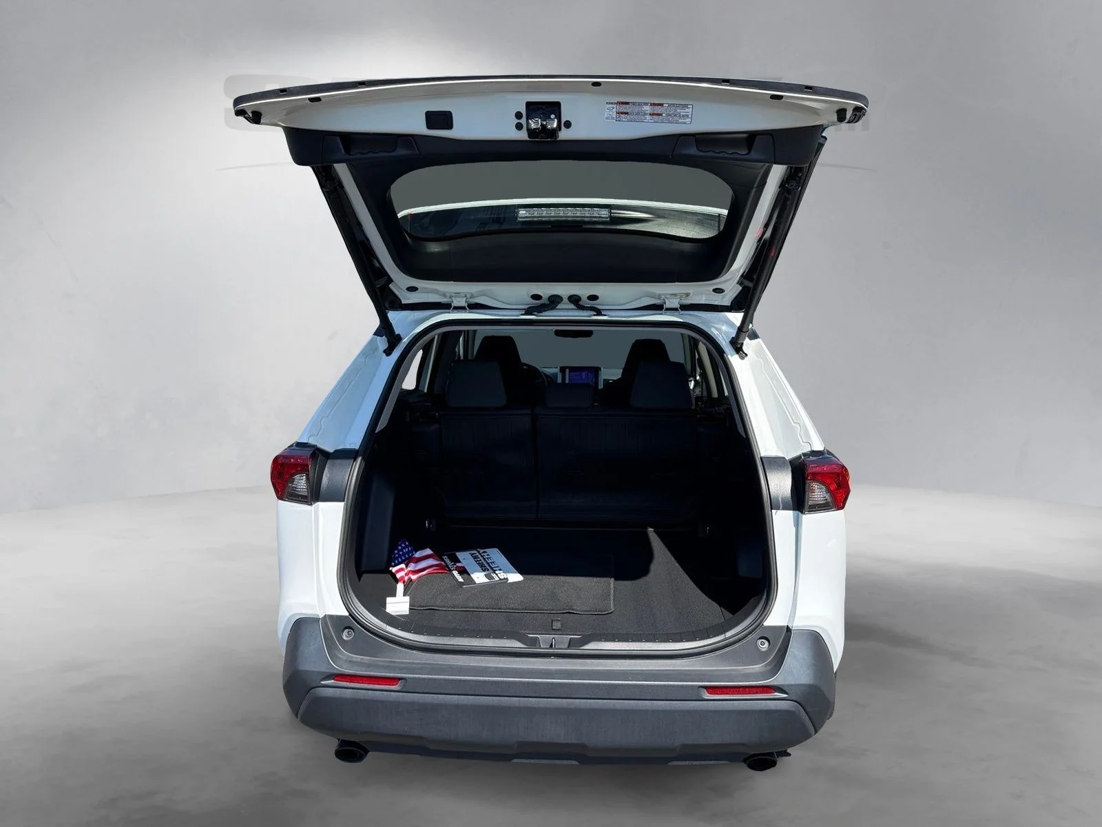 Used 2024 White Toyota XLE image 20
