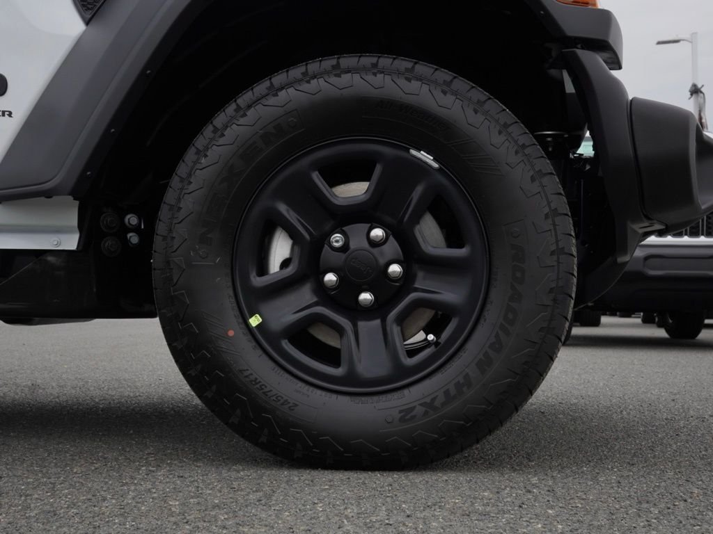 New 2026 Bright White Clear-Coat Exterior Paint Jeep Sport image 9