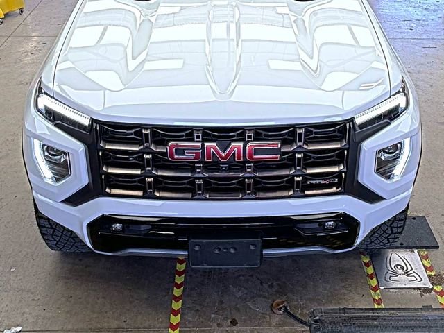 2024 GMC Canyon AT4X - Photo 9