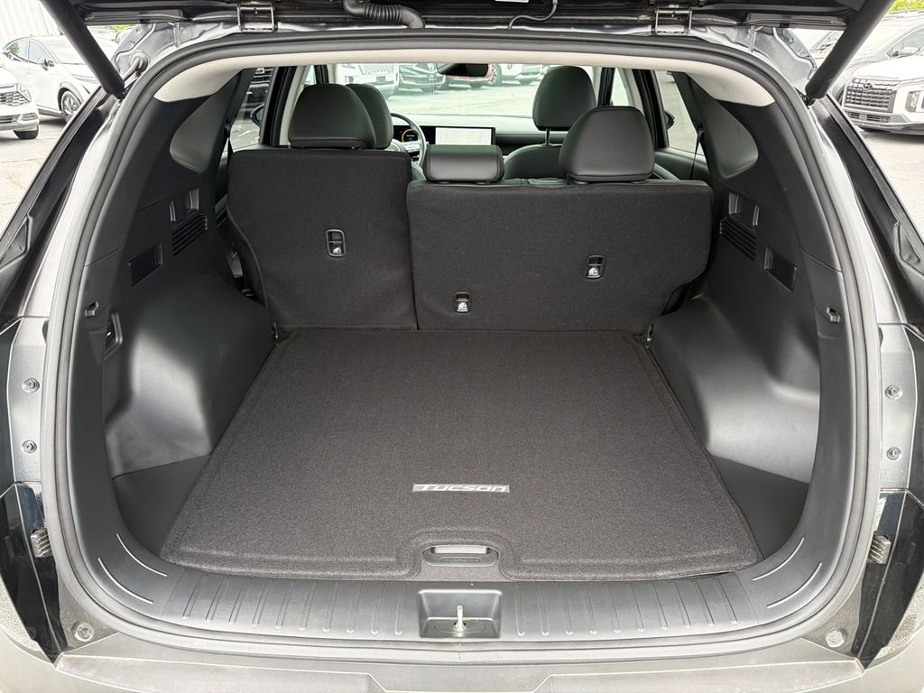 Certified Used 2025 Gray Hyundai SEL Convenience image 18