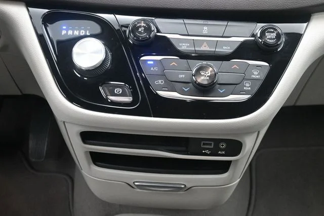 Used 2017 Blue Chrysler Touring image 21