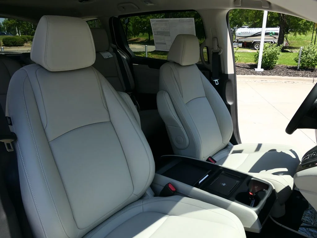 New 2026 Platinum White Pearl Honda EX-L image 35