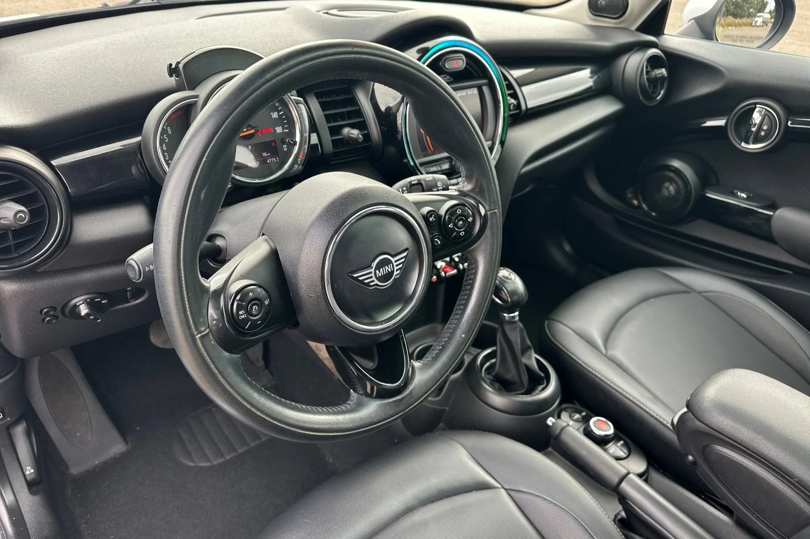 Used 2019 Blue Metallic MINI Classic image 13