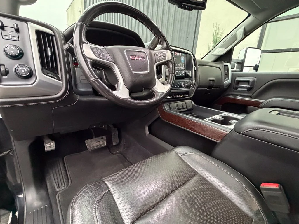Used 2019 Black GMC SLT image 7