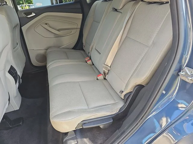 Used 2018 Blue Ford SE image 15